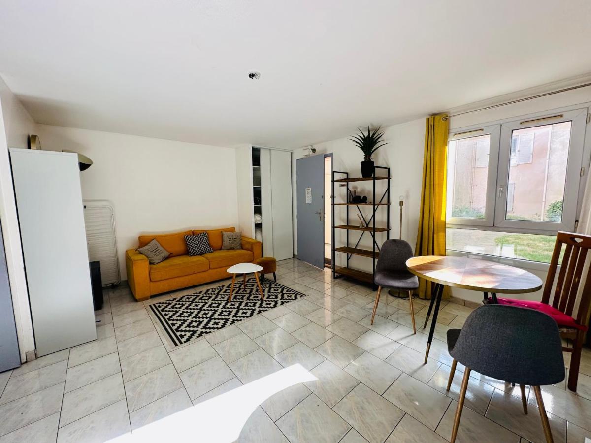 Appartement Eco 6 Personnes Magny-le-Hongre Exterior photo